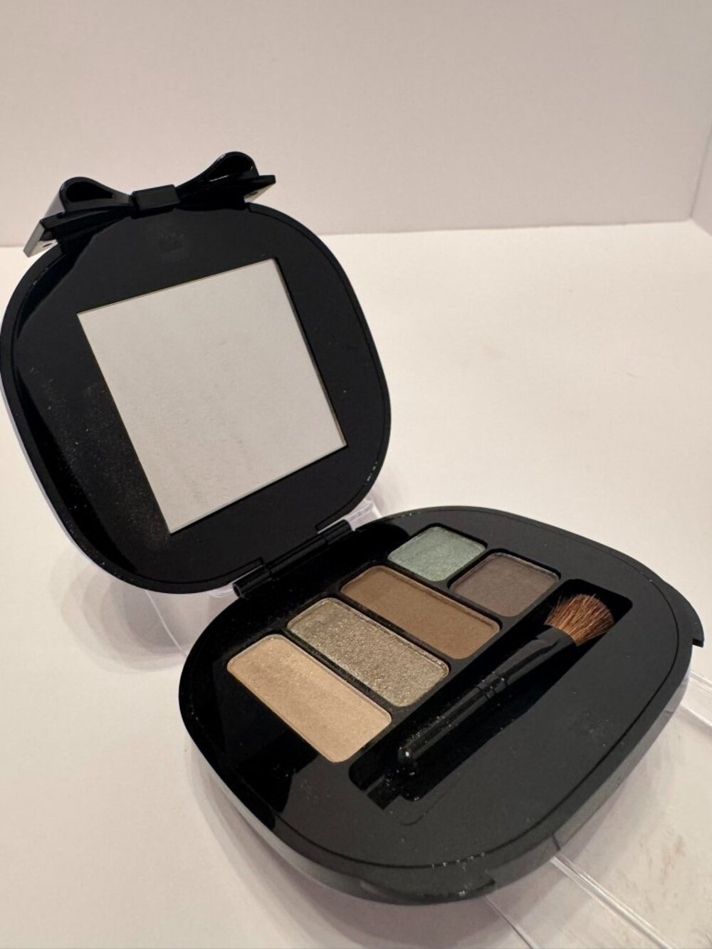 MAC Fabulousness 5 Neutral Eyes Eyeshadow Palette Mint Satin Bow Compact New